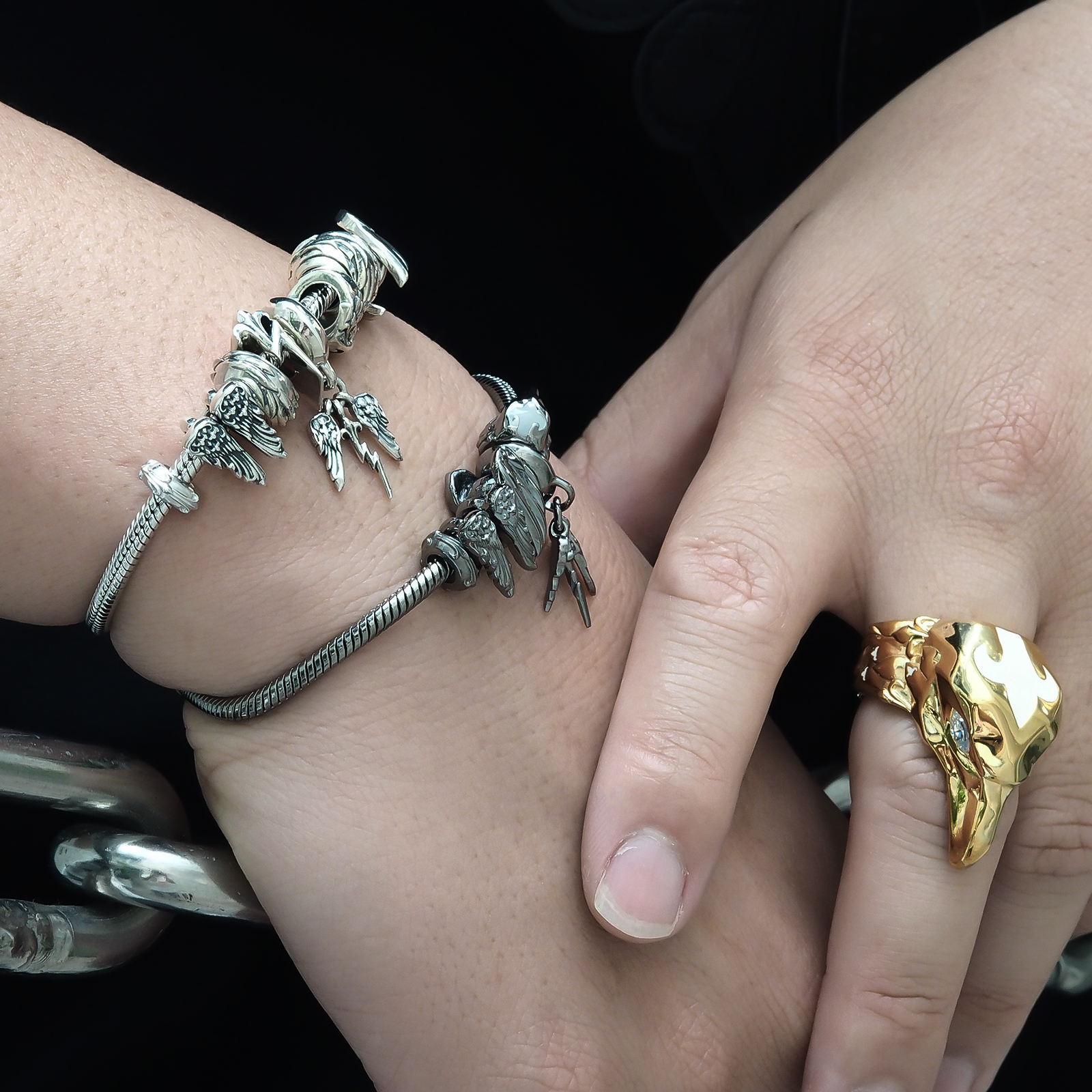 Zeus' s Eagle Bead - Black