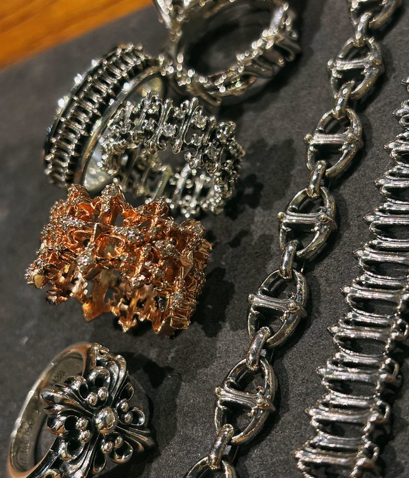 Detailed AKE AKE jewellery in silver and rose tones